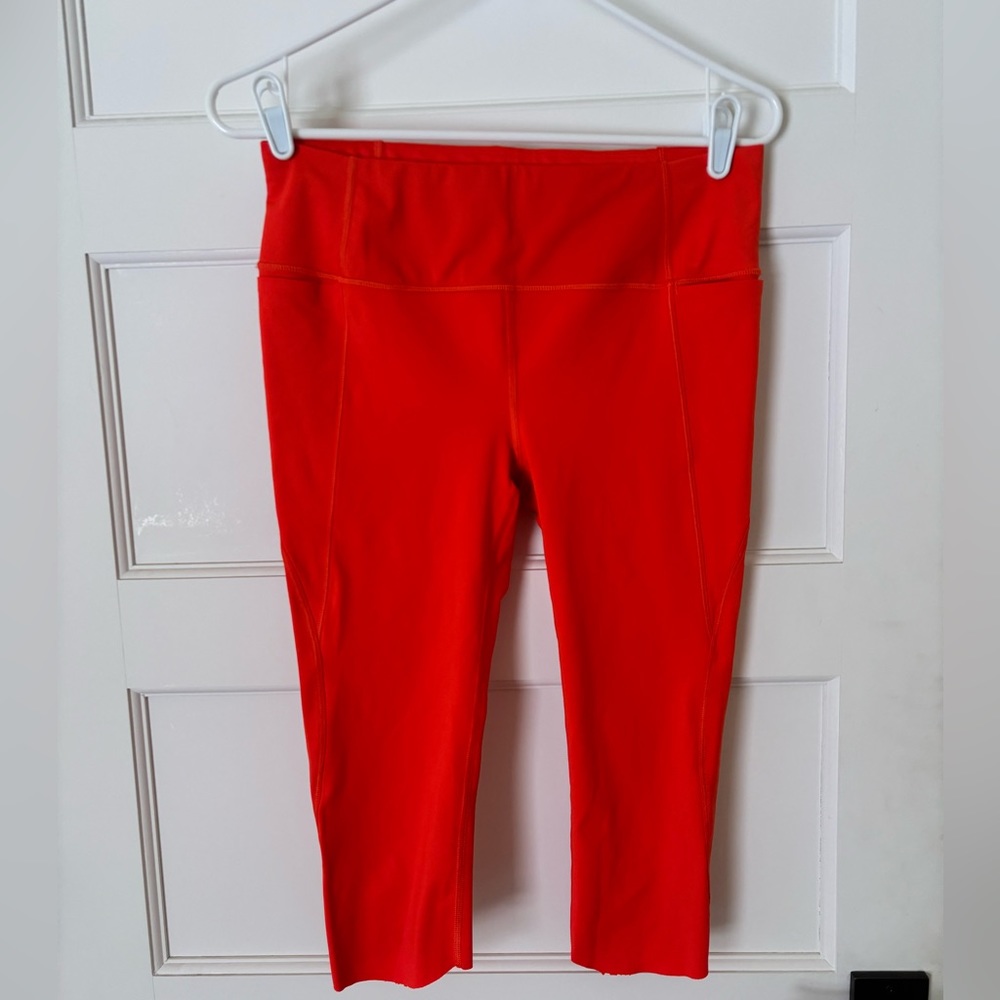 Athleta Velocity Cropped Leggings